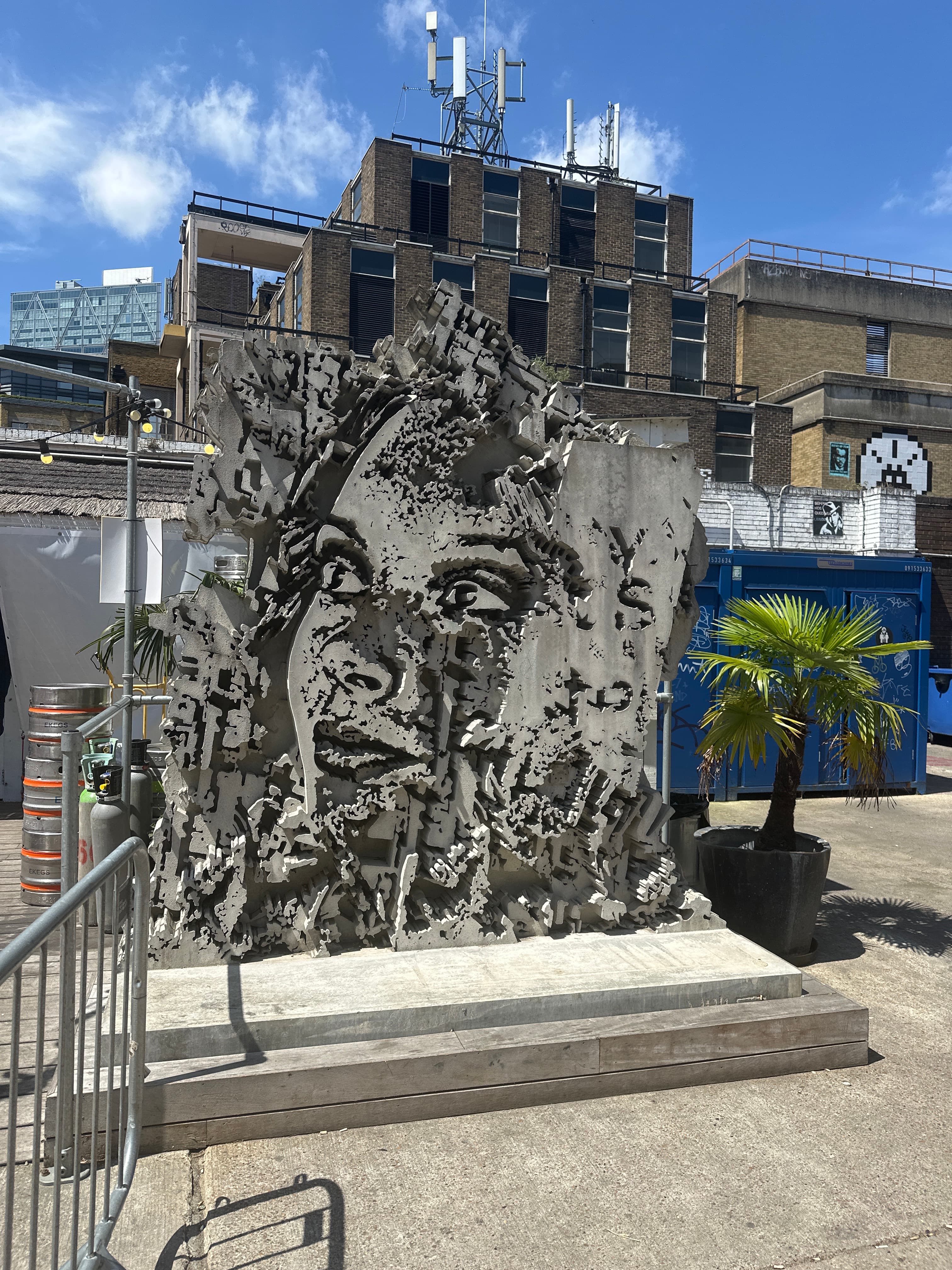 King Robbo vs. Banksy