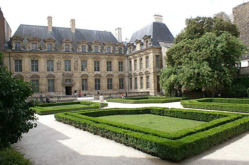 Jardin de l'Hotel de Sully