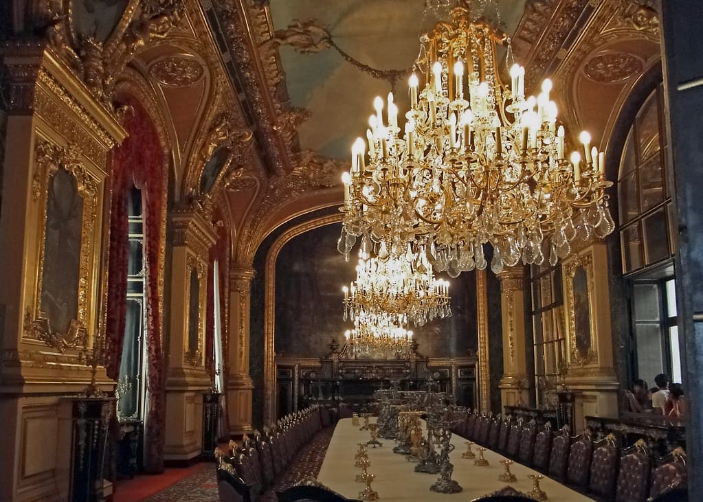 Empire in Gold: Napoleon III’s Lavish Legacy at the Louvre
